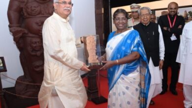Photo of रायपुर : राष्ट्रपति श्रीमती द्रौपदी मुर्मु रायपुर के महंत घासीदास स्मारक संग्रहालय पहुंचीं