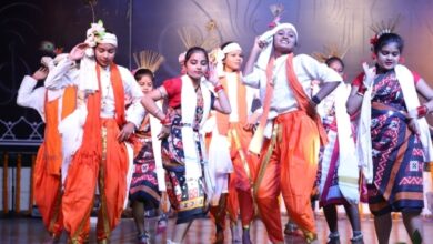 Photo of रायपुर : चक्रधर समारोह में छत्तीसगढ़ी संस्कृति की झलक समारोह के दूसरे दिन स्कूली बच्चों ने दी शानदार प्रस्तुति