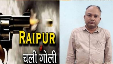 Photo of रायपुर में पति ने पत्नी को मारी गोली, आरोपी गिरफ्तार..