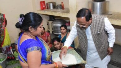 Photo of आदिम जाति मंत्री ने प्रयास आवासीय कन्या विद्यालय रायपुर का किया औचक निरीक्षण, जल्द नवीन कम्प्यूटर लैब बनाने की घोषणा