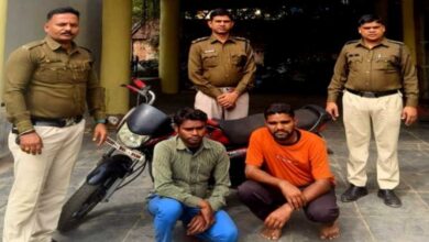 Photo of रायपुर : पंडरी में मंगलम् कम्यूनिकेशन प्रायवेट लिमिटेड कार्यालय में लूट का प्रयास करने वाले पूर्व कर्मचारी एवं 01 अंतर्राज्यीय आरोपी सहित कुल 02 आरोपी गिरफ्तार
