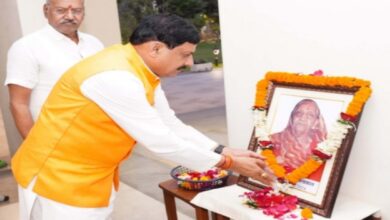 Photo of मध्यप्रदेश के मुख्यमंत्री डॉ. यादव ने शिक्षा मंत्री बृजमोहन से मुलाकात कर उनकी माता जी की निधन पर शोक संवेदना व्यक्त की