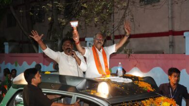 Photo of संबलपुर में बृजमोहन अग्रवाल का शानदार रोड शो, मां समलेश्वरी की पूजा अर्चना कर भाजपा की विजय का लिया आशीर्वाद