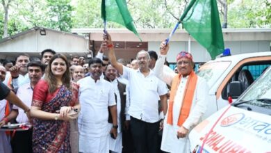 Photo of मुख्यमंत्री श्री साय ने पंडरिया क्षेत्र के लिए पांच निःशुल्क एम्बुलेंस को हरी झंडी दिखाकर रवाना किया : दूरस्थ क्षेत्र के लोगों को मिल सकेगी स्वास्थ्य की आपातकालीन सुविधाएं