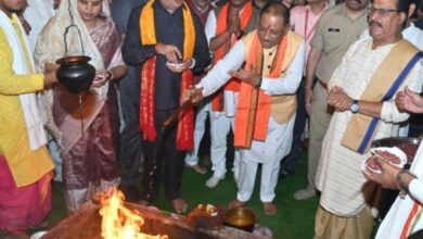 Photo of मुख्यमंत्री श्री विष्णुदेव साय रूद्रामहाभिषेक में शामिल हुए… पूजा अर्चना कर प्रदेशवासियों के लिए सुख-शांति-समृद्धि के लिए कामना की