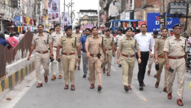 Photo of CG jtk : गणेशोत्सव झांकी/विसर्जन एवं ईद पर्व के मद्देनजर रायपुर पुलिस का फ्लैग मार्च…